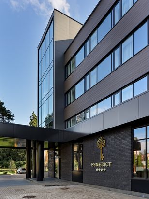 benedict hotel & spa
