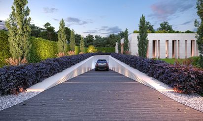 Villa Hunt